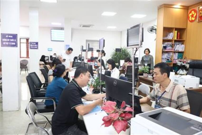 Chủ động bố trí nguồn lực, bảo đảm giải quyết thông suốt thủ tục hành chính được phân cấp, phân quyền