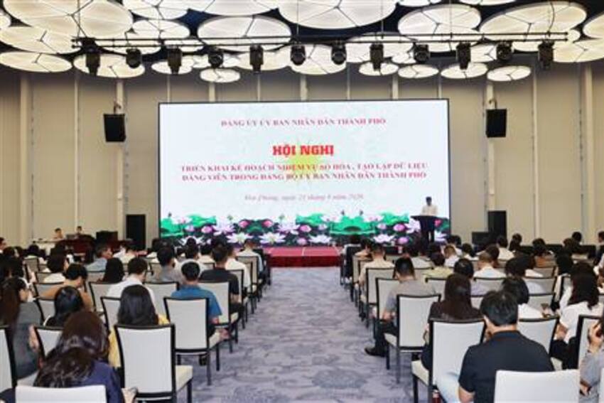 Đảng ủy UBND thành phố triển khai Kế hoạch nhiệm vụ số hóa, tạo lập dữ liệu đảng viên trong Đảng bộ