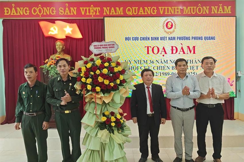 Phường Phong Quảng: Thường trực Đảng ủy dự Lễ kỷ niệm 36 năm Ngày thành lập Hội Hội Cựu chiến binh