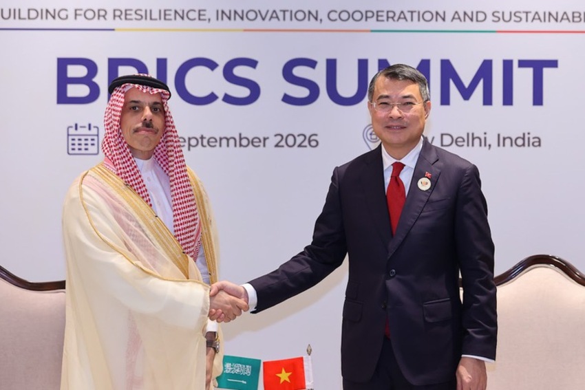 Thủ tướng Lê Minh Hưng tiếp Hoàng thân, Bộ trưởng Ngoại giao Saudi Arabia