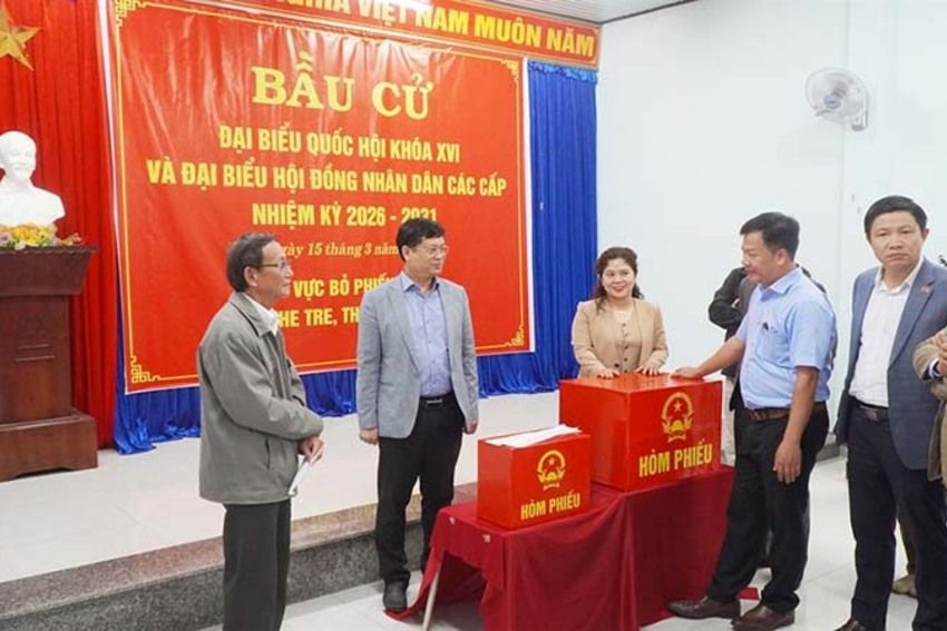 Lãnh đạo Thành phố kiểm tra công tác chuẩn bị bầu cử tại các xã Khe Tre, Nam Đông và Long Quảng