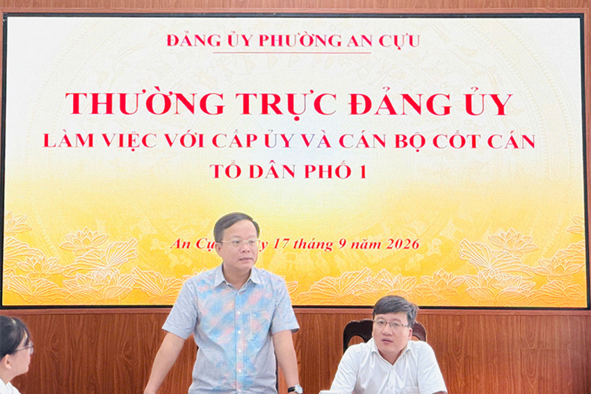 Phường An Cựu: Thường trực Đảng ủy làm việc, định hướng nhiệm vụ tại Tổ dân phố 1