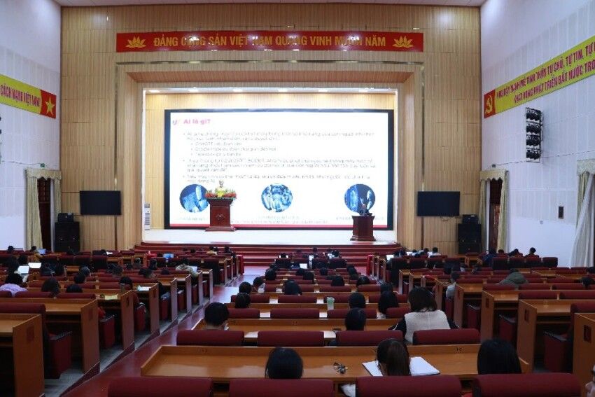 Bồi dưỡng kiến thức trí tuệ nhân tạo (AI)