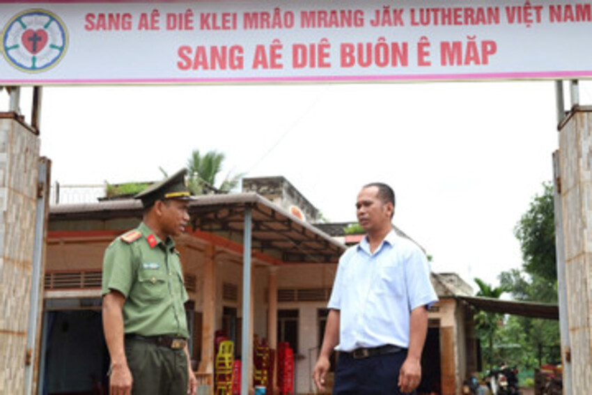 Trung tá công an người Ê Đê: Gần dân, hóa giải những mầm mống bất an ở buôn làng