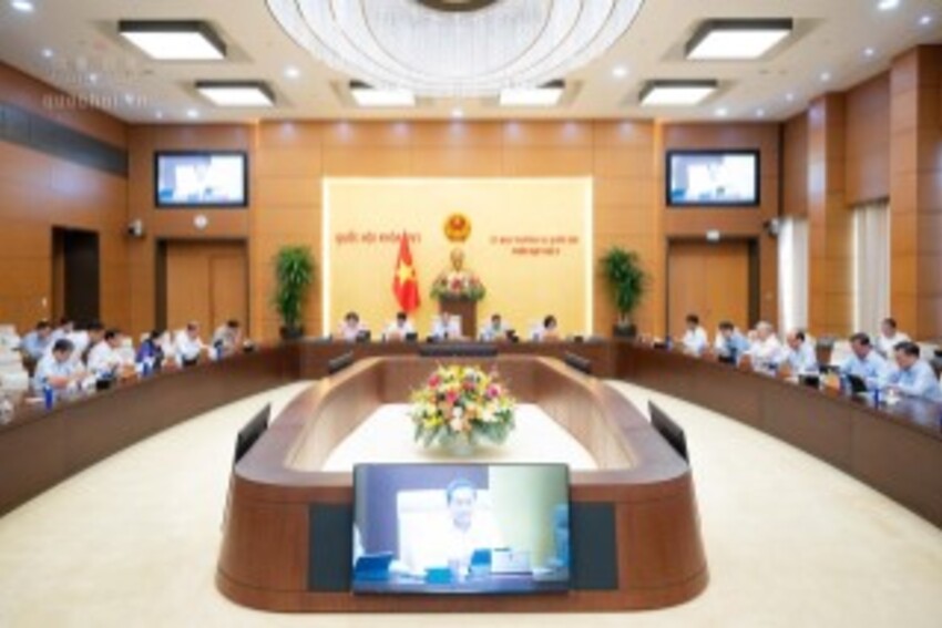 Ủy ban Thường vụ Quốc hội cho ý kiến về dự án Luật Tài nguyên, môi trường biển và hải đảo (sửa đổi)