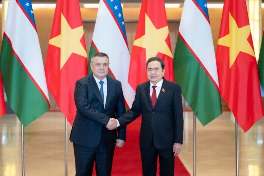 Chủ tịch Quốc hội Trần Thanh Mẫn tiếp Chủ tịch Hạ viện Uzbekistan