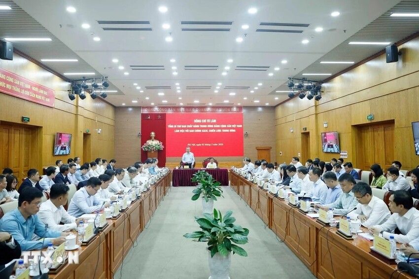 Tổng Bí thư: Tăng trưởng nhanh phải đi đôi với bảo vệ môi trường sinh thái