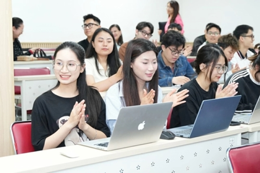 Đổi mới giáo dục - đào tạo thực chất, tạo bước đột phá về nguồn nhân lực