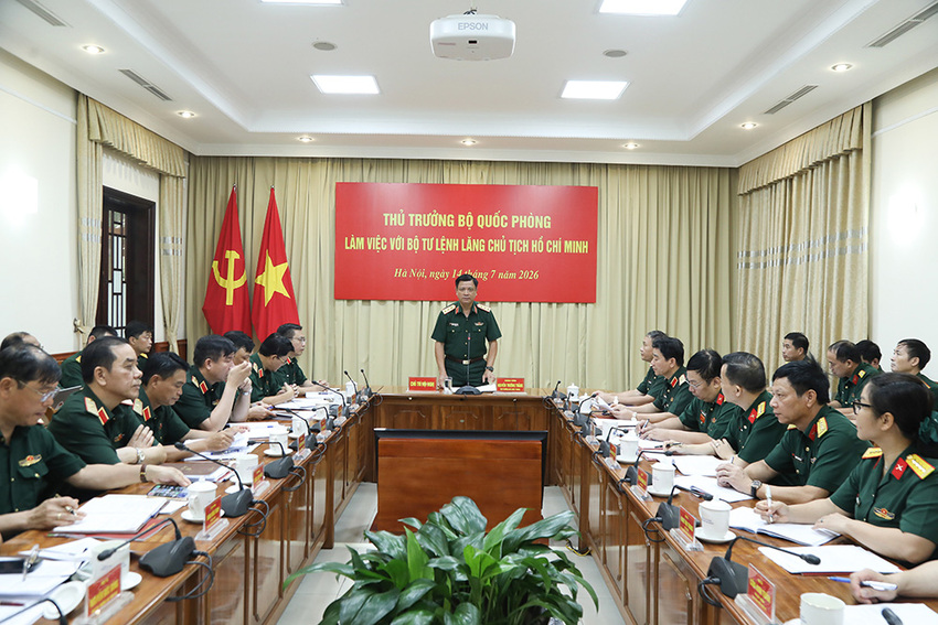 Thượng tướng Nguyễn Trường Thắng làm việc với Bộ Tư lệnh Lăng Chủ tịch Hồ Chí Minh