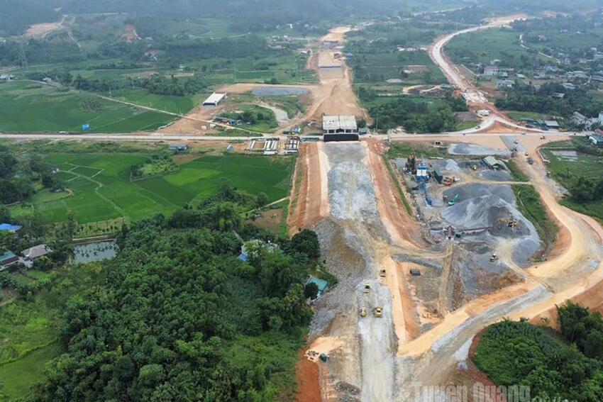 Tuyên Quang: Giao thông “đi trước, mở đường”