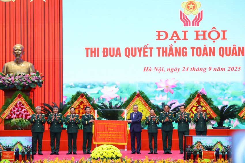 Đại hội Thi đua Quyết thắng toàn quân lần thứ XI