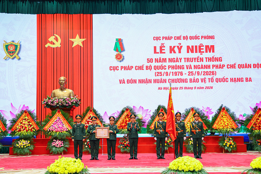 Cục Pháp chế Bộ Quốc phòng kỷ niệm 50 năm Ngày truyền thống và đón nhận Huân chương Bảo vệ Tổ quốc hạng Ba