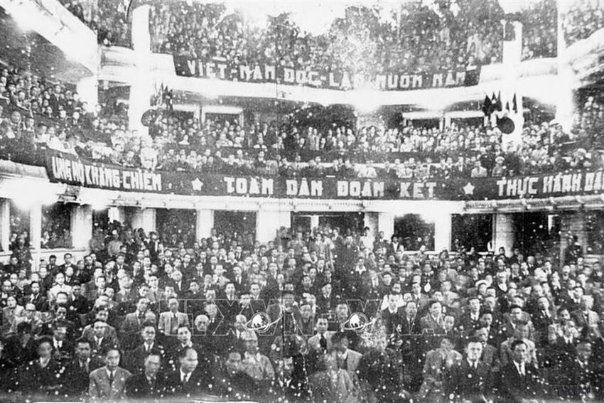 Triển lãm tranh cổ động tấm lớn kỷ niệm 80 năm Ngày Tổng tuyển cử đầu tiên