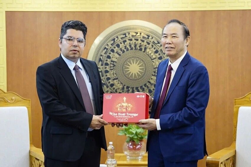 Việt Nam - Cuba mở rộng hợp tác từ lúa gạo đến công nghệ sinh học