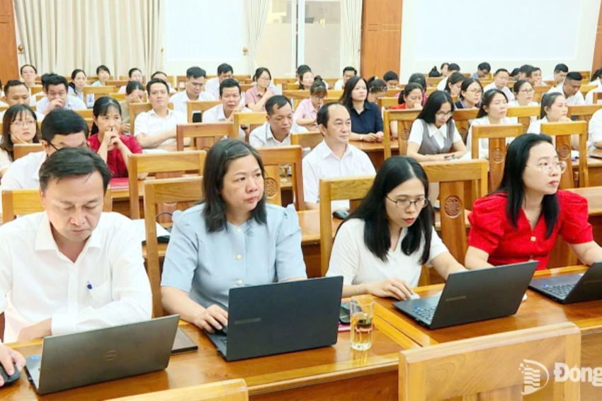 Đảng viên làm chủ thông tin số