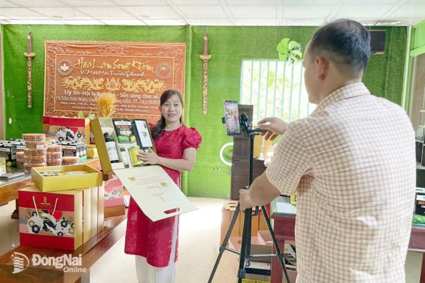 Doanh nghiệp tư nhân chuyển đổi số để vươn mình