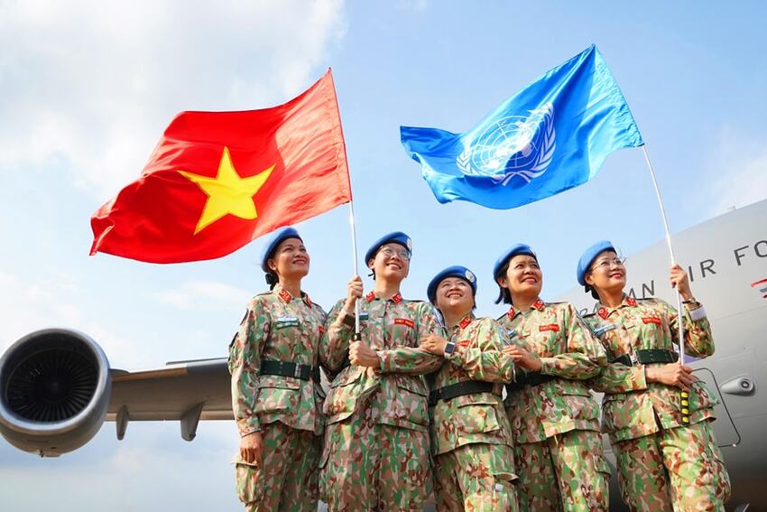 Tăng cường quốc phòng, an ninh và đẩy mạnh đối ngoại, hội nhập