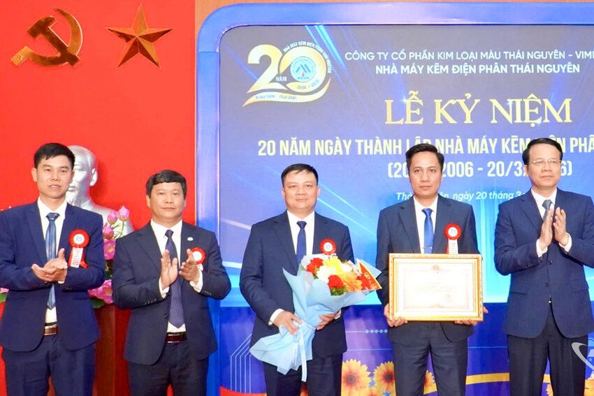 Nhà máy Kẽm điện phân Thái Nguyên kỷ niệm 20 năm thành lập