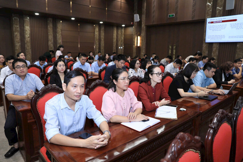 Lấy hiệu quả công việc làm thước đo việc học và thực hành theo Bác