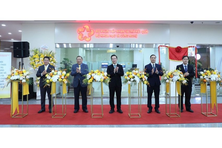 Khai trương bộ phận một cửa Bộ Khoa học và Công nghệ - công trình chào mừng Đại hội Đại biểu toàn quốc lần thứ XIV của Đảng