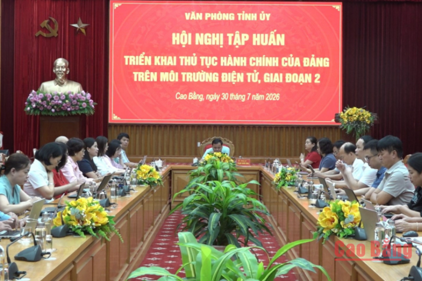 Tập huấn triển khai thủ tục hành chính của Đảng trên môi trường điện tử giai đoạn 2