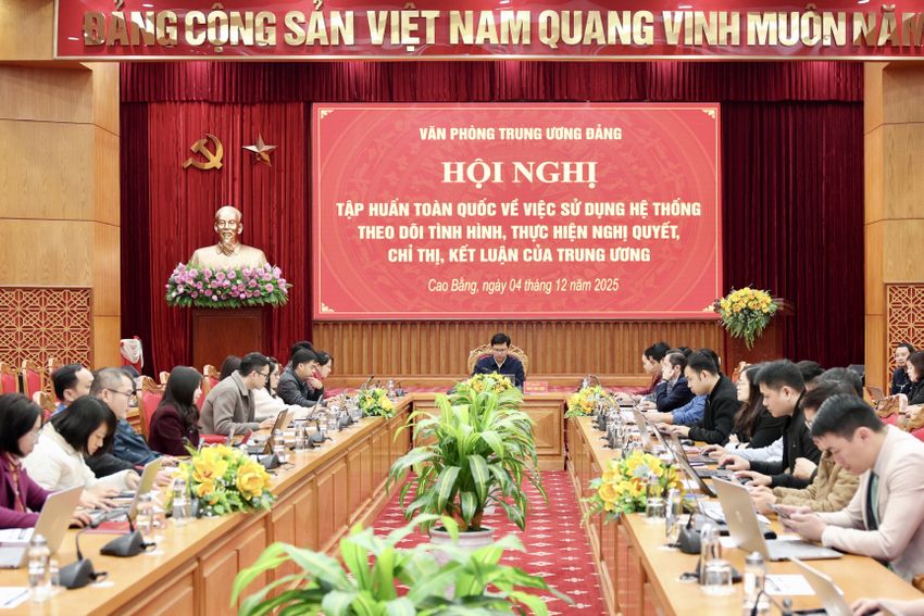 Tập huấn sử dụng hệ thống thông tin theo dõi, giám sát, đánh giá việc thực hiện các nghị quyết, chỉ thị, kết luận cùa Trung ương