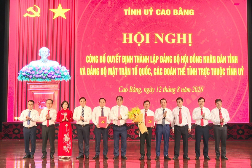 Công bố quyết định thành lập Đảng bộ HĐND tỉnh và Đảng bộ MTTQ, các đoàn thể tỉnh trực thuộc Tỉnh ủy