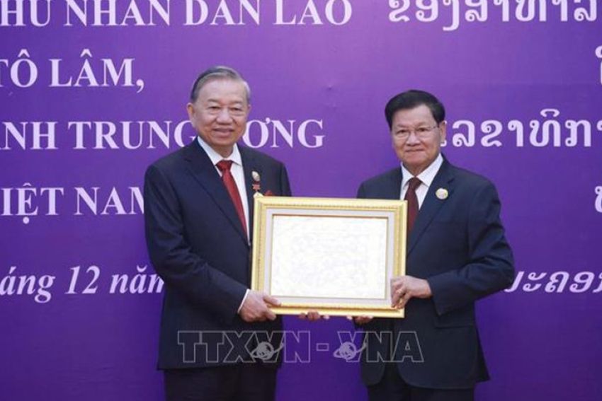 Tổng Bí thư Tô Lâm nhận Huân chương Vàng Quốc gia của Nhà nước Lào