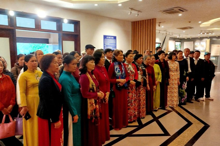 Các chi bộ phường Thục Phán tổ chức sinh hoạt chuyên đề Kỷ niệm 85 năm Ngày Bác Hồ về nước 