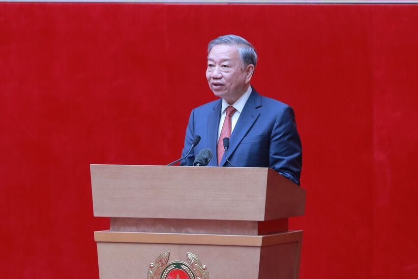 80 năm - Vinh quang Công an nhân dân Việt Nam