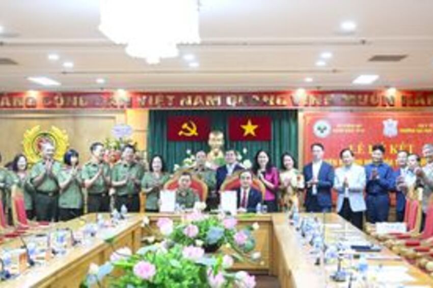 Bệnh viện 19-8 Bộ Công an và Trường Đại học Y Hà Nội ký kết thỏa thuận hợp tác toàn diện