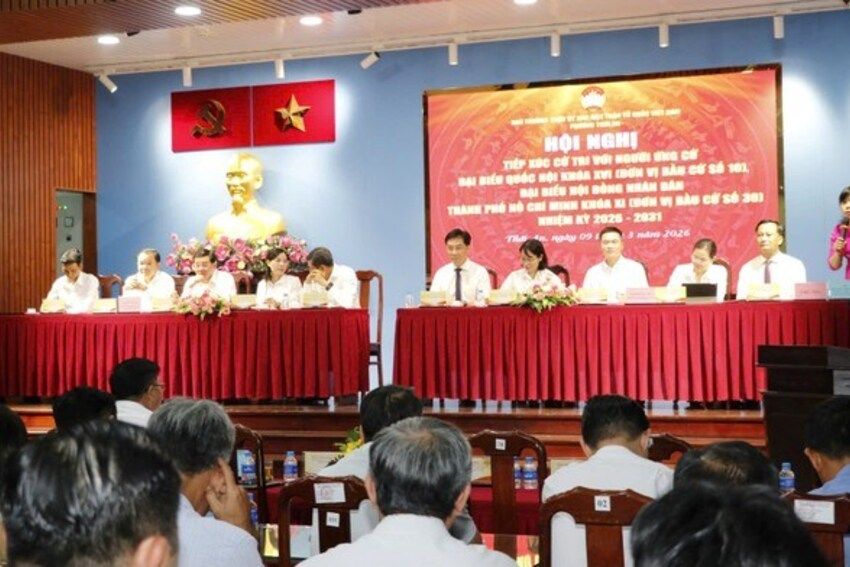 Cử tri TPHCM đề nghị có giải pháp bình ổn thị trường xăng dầu