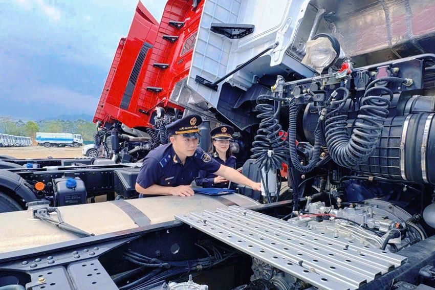 Đảng ủy, Ban Lãnh đạo Chi cục Hải quan khu vực XVI phối hợp chỉ đạo hoàn thành nhiệm vụ thu ngân sách năm 2025