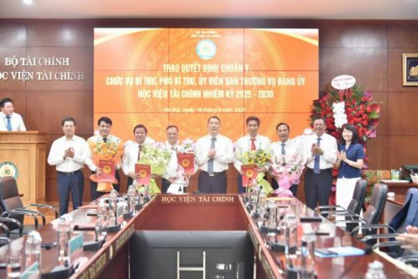 Đảng ủy Học viện Tài chính tăng cường lãnh đạo công tác tổ chức, cán bộ