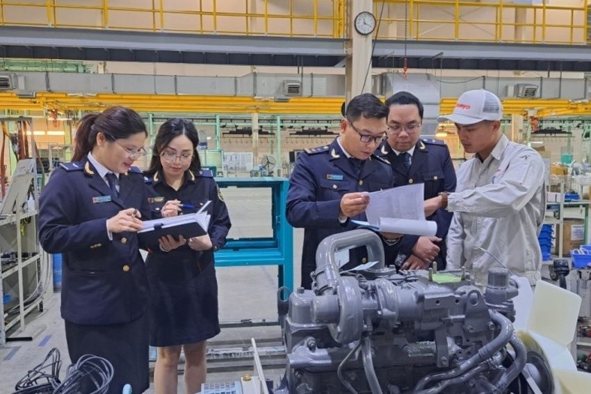 Đảng ủy Chi cục Hải quan khu vực II phối hợp chỉ đạo công tác kiểm tra sau thông quan