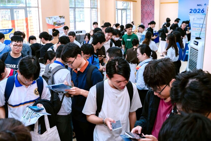 Mở rộng cơ hội phát triển nguồn nhân lực công nghệ cao thông qua học bổng Intense 2026