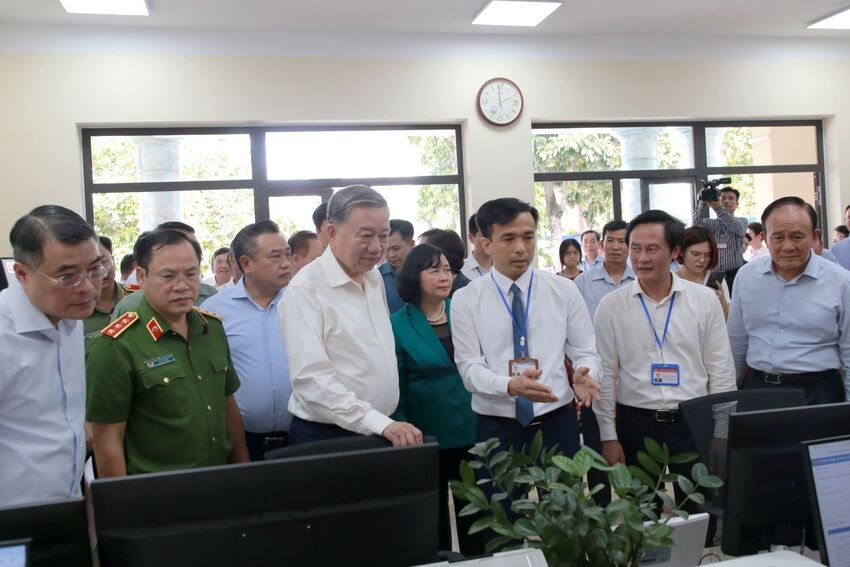 Kết luận của Bộ Chính trị, Ban Bí thư về tình hình, kết quả hoạt động của bộ máy hệ thống chính trị và chính quyền địa phương 2 cấp