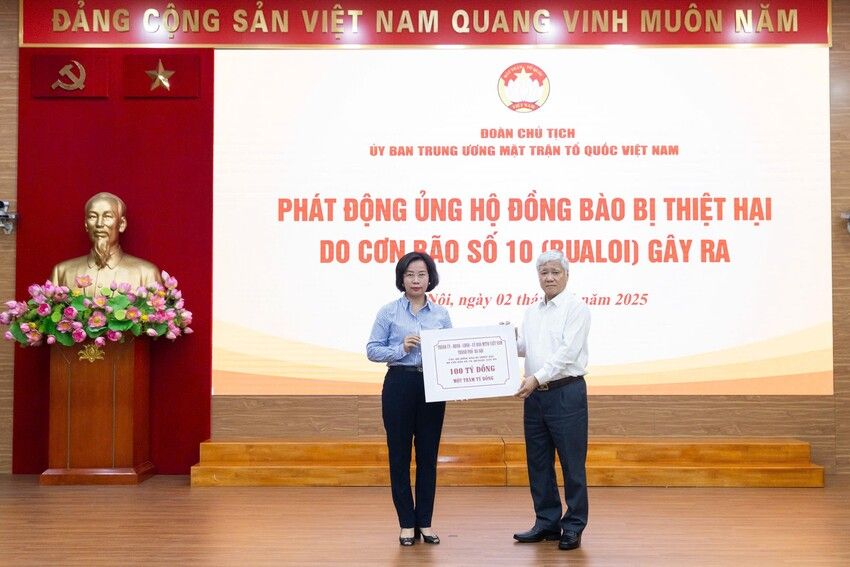 Hơn 673 tỷ đồng ủng hộ và đăng ký ủng hộ đồng bào bị thiệt hại do cơn bão số 10 gây ra