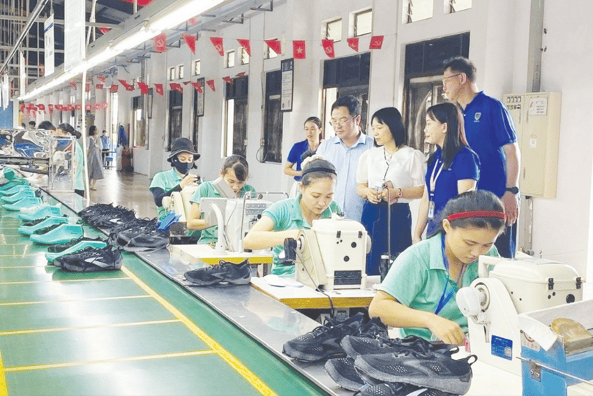 Phát huy vai trò, vị thế và trách nhiệm của người đại biểu chuyên trách - 'điểm tựa' quan trọng để các quyết sách sát thực tiễn