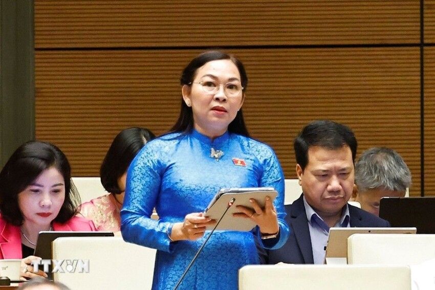 Góp ý dự thảo văn kiện Đại hội XIV: Bảo vệ môi trường, thúc đẩy chuyển đổi số