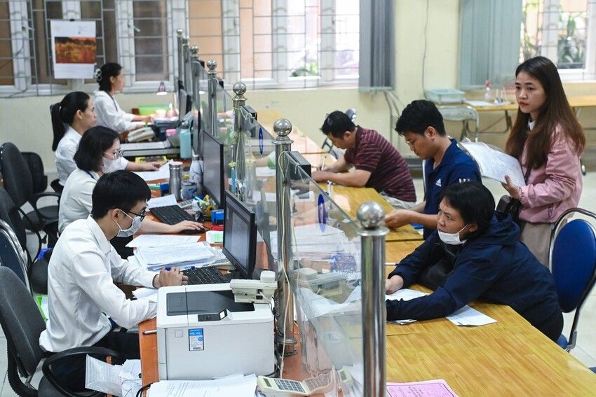 Kết luận của Bộ Chính trị, Ban Bí thư về tình hình, kết quả hoạt động của bộ máy hệ thống chính trị và chính quyền địa phương 2 cấp