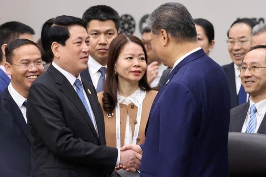 Chủ tịch nước Lương Cường gặp Tổng Bí thư, Chủ tịch nước Trung Quốc Tập Cận Bình