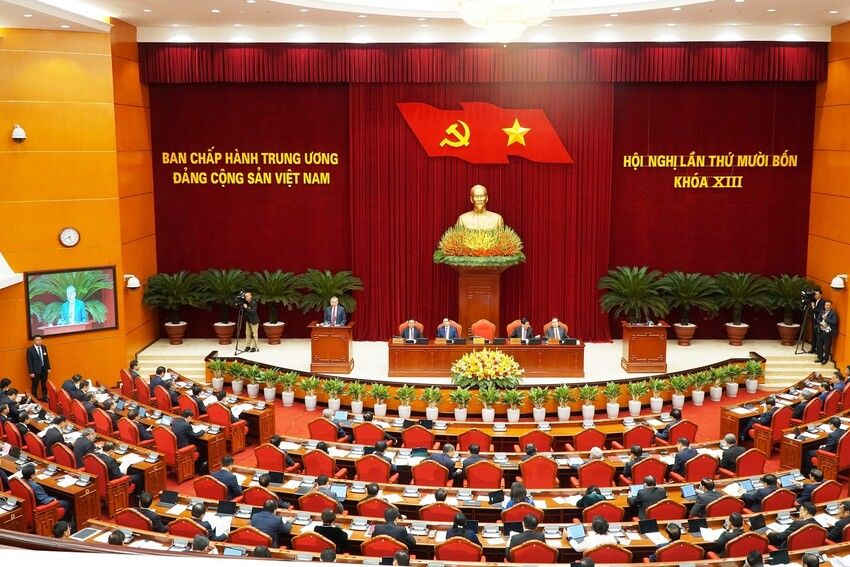 Khai mạc Hội nghị Trung ương lần thứ 14, khóa XIII