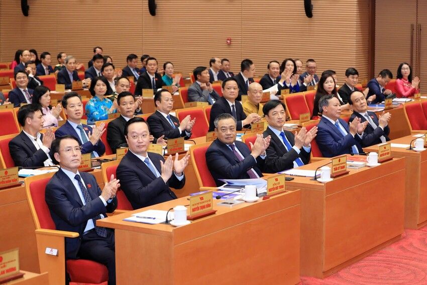 Đồng chí Nguyễn Đức Trung được bầu giữ chức Chủ tịch UBND TP Hà Nội