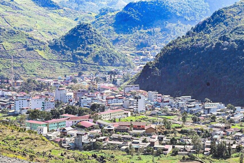 Kết luận của Bộ Chính trị, Ban Bí thư về định hướng xây dựng tiêu chuẩn của đơn vị hành chính, phân loại đơn vị hành chính và phân loại đô thị