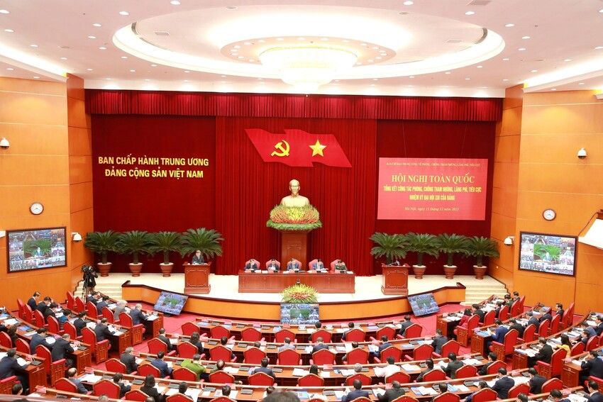 Bài học “Kiên trì - Quyết tâm - Đồng thuận - Toàn diện - Đột phá” trong công tác phòng, chống tham nhũng, lãng phí, tiêu cực