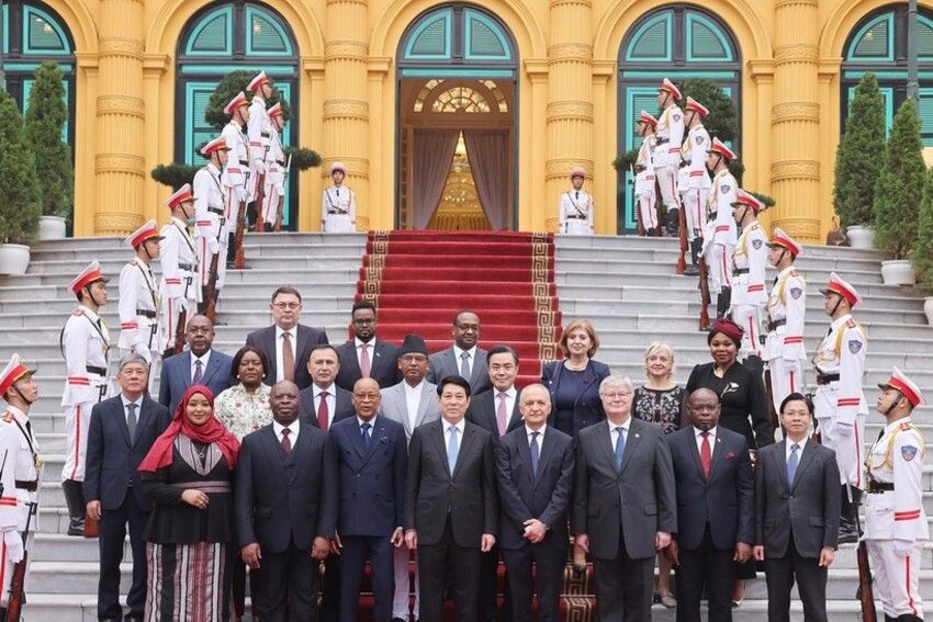 Chủ tịch nước Lương Cường tiếp Đại sứ các nước trình Thư ủy nhiệm