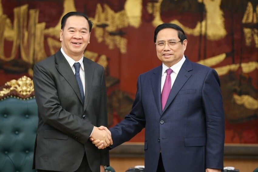 Thủ tướng Phạm Minh Chính tiếp Bộ trưởng Bộ Giáo dục và Thể thao Lào