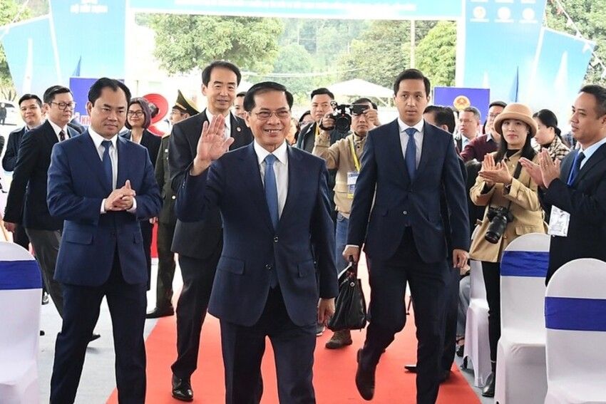 Khởi công đồng loạt 5 nhà ga trên tuyến đường sắt Lào Cai - Hà Nội - Hải Phòng