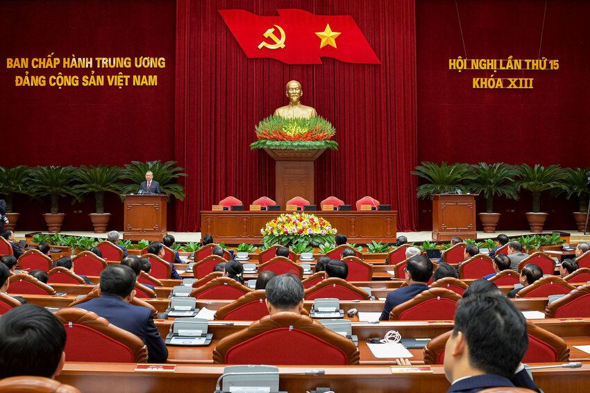 Ảnh: Bế mạc Hội nghị lần thứ 15 Ban Chấp hành Trung ương Đảng khóa XIII